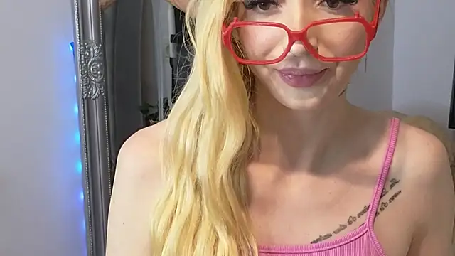 JuliaJuliette online show from 10-12-25, 11:55