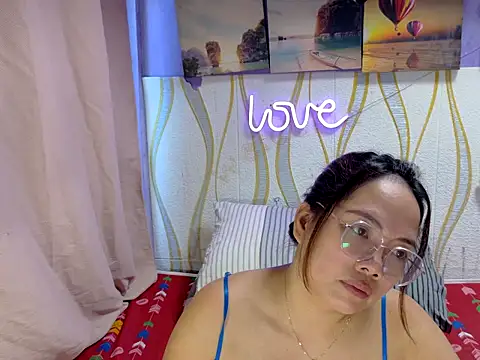 BURBERRY69 online show from 03-17-26, 11:30