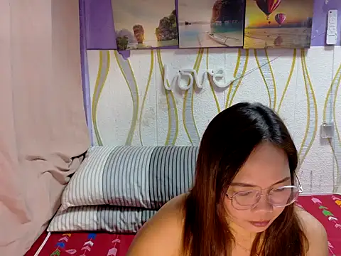 BURBERRY69 online show from 02-25-26, 12:27