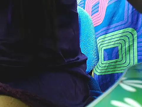 nica20 online show from 09-30-25, 01:39