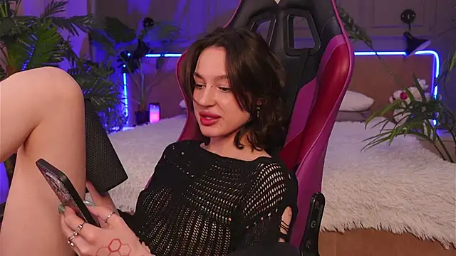 Devilinee online show from 04-09-26, 07:14