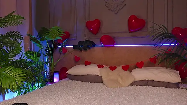 Snapshot of Devilinee chatting on 02-15-26, 07:51 Devilinee online show from 02-15-26, 07:51