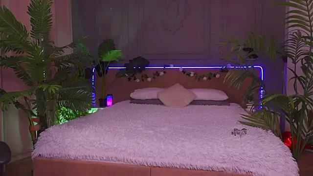 Devilinee online show from 02-27-25, 07:08