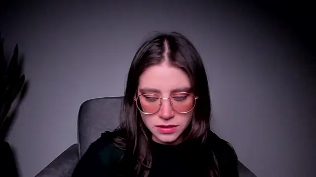 HazelKush online show from 01-05-26, 09:51