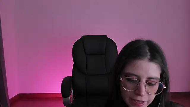 HazelKush online show from 10-14-25, 09:58