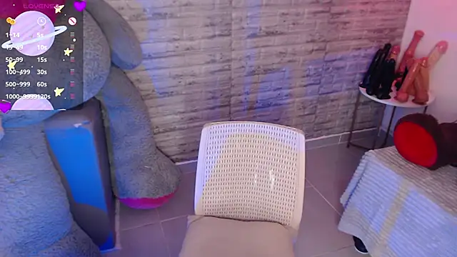 Snapshot of TinnaCobb chatting on 06-16-26, 01:00 TinnaCobb online show from 06-16-26, 01:00