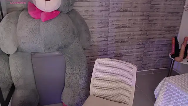 TinnaCobb online show from 04-04-26, 11:28