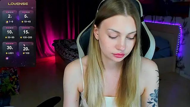 BiMolly online show from 12-05-25, 03:10