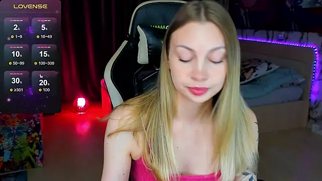 BiMolly online show from 10-28-25, 12:22