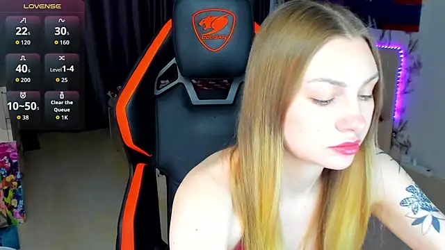BiMolly online show from 05-07-26, 01:54
