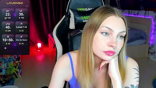 BiMolly online show from 10-26-25, 09:26