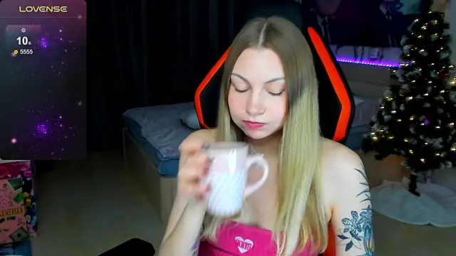 BiMolly online show from 01-13-26, 10:57