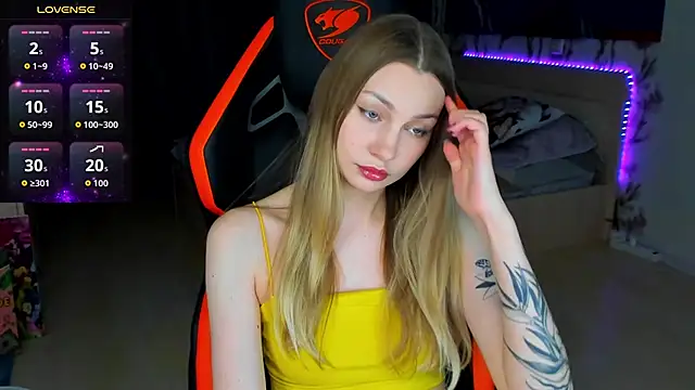 BiMolly online show from 04-06-26, 10:22