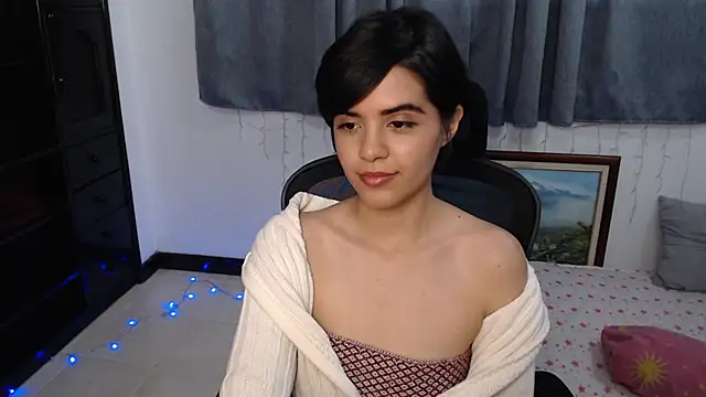 Snapshot of mia_collins_x chatting on 05-31-26, 02:06 mia collins x online show from 05-31-26, 02:06
