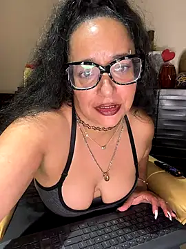 PichyPrettyPussy online show from 11-11-25, 07:08