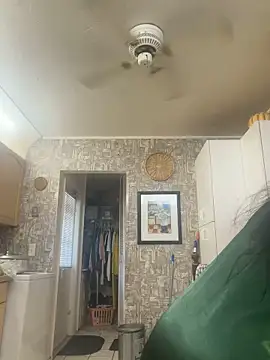 PichyPrettyPussy online show from 12-22-25, 03:23