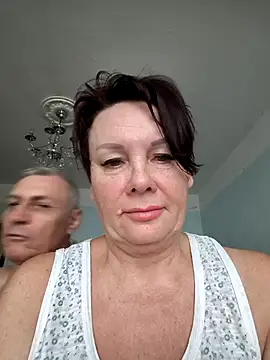  lady red  online show from 12-01-25, 10:16