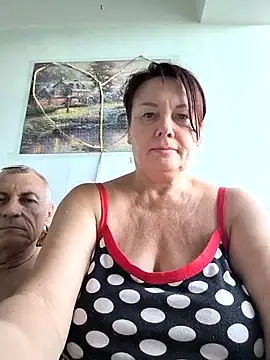  lady red  online show from 10-28-25, 12:48