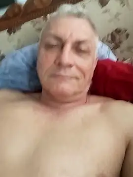  lady red  online show from 04-01-26, 05:20