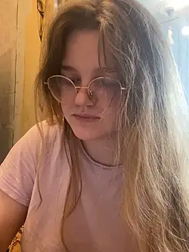 -MimmiLissa- online show from 02-11-26, 12:27