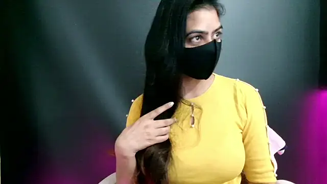 Snapshot of DesiZoya chatting on 07-17-26, 11:24 DesiZoya online show from 07-17-26, 11:24