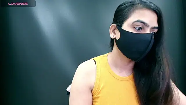 Snapshot of DesiZoya chatting on 06-18-26, 10:26 DesiZoya online show from 06-18-26, 10:26