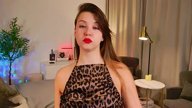 ElizaMild online show from 06-14-26, 01:23