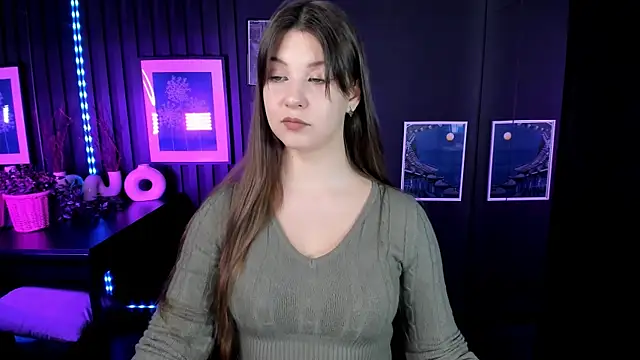 ElizaMild online show from 12-04-25, 01:21