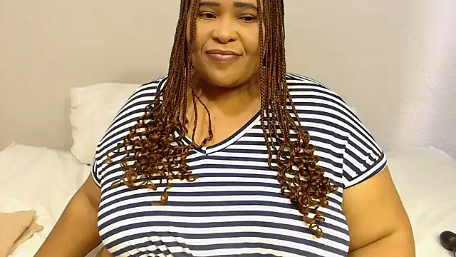 zandile online show from 09-30-25, 01:06