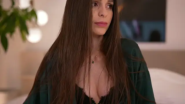 DoviaClaire online show from 11-10-25, 07:46