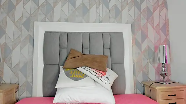 Princsgirl  online show from 11-04-25, 07:39