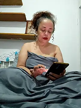 Snapshot of BadMicaela1 chatting on 10-26-25, 04:46 BadMicaela1 online show from 10-26-25, 04:46