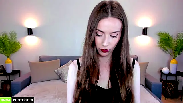 TheWoman   online show from 06-08-26, 11:00