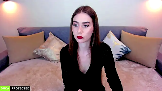 TheWoman   online show from 03-19-25, 06:34