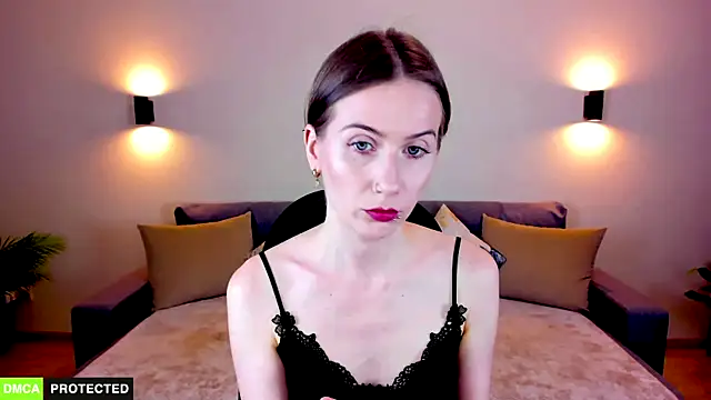 TheWoman   online show from 09-19-25, 01:48
