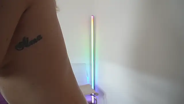 new dee online show from 11-01-25, 04:08