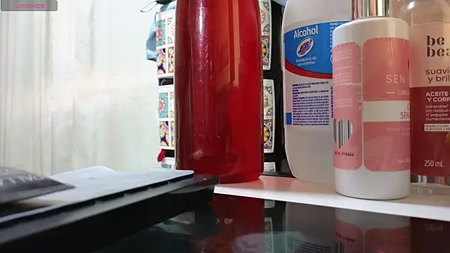 Snapshot of katalinahell2 chatting on 09-23-25, 09:33 katalinahell2 online show from 09-23-25, 09:33