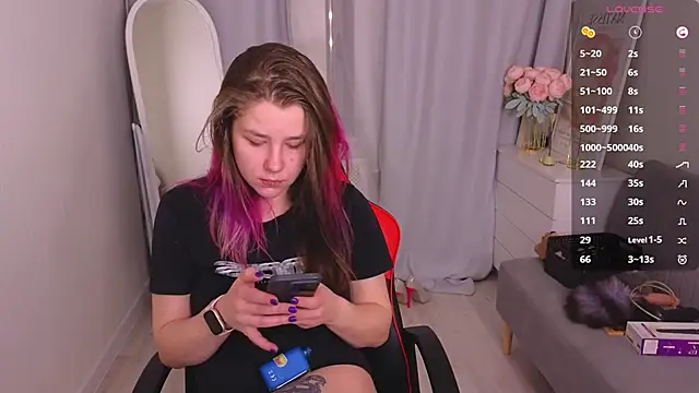 Mira Falls online show from 10-10-25, 06:03