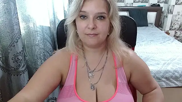 Snapshot of Boolochka chatting on 07-15-26, 02:35 Boolochka online show from 07-15-26, 02:35