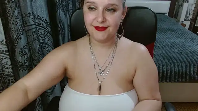 Snapshot of Boolochka chatting on 06-12-26, 05:54 Boolochka online show from 06-12-26, 05:54