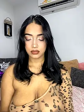 Shantal Lovee online show from 11-18-25, 09:18