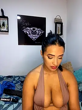 Shantal Lovee online show from 10-24-25, 11:04