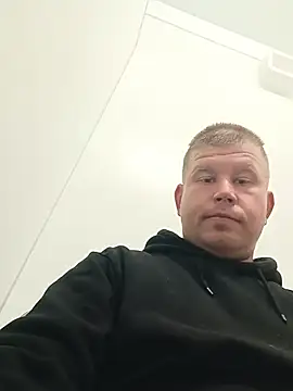 Snapshot of Milda121 chatting on 05-16-26, 06:12 Milda121 online show from 05-16-26, 06:12