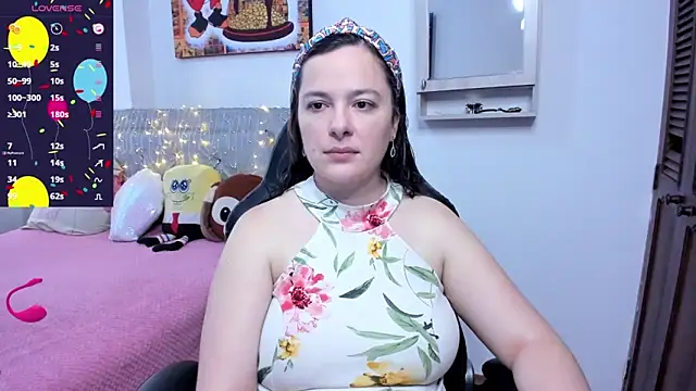 angelaagomez online show from 11-22-25, 09:24