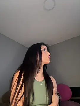 Snapshot of Sammy_pink chatting on 12-30-24, 11:38 Sammy pink online show from 12-30-24, 11:38