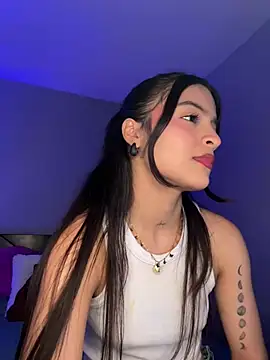 Snapshot of Sammy_pink chatting on 01-23-25, 01:41 Sammy pink online show from 01-23-25, 01:41