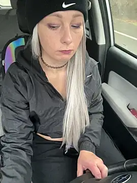 Snapshot of Babii_Nova chatting on 11-26-25, 11:27 Babii Nova online show from 11-26-25, 11:27