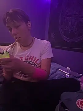 Snapshot of Babii_Nova chatting on 10-10-25, 01:06 Babii Nova online show from 10-10-25, 01:06