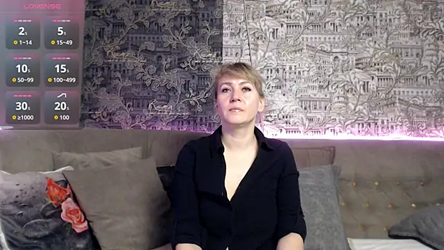 mandy foxxx online show from 10-21-25, 10:47