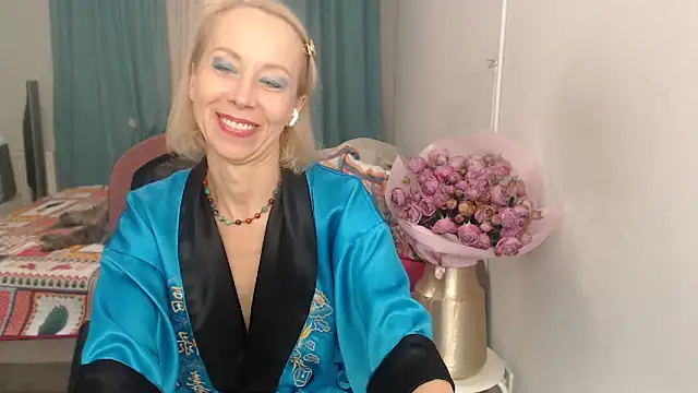 LuxuryNika online show from 10-27-25, 05:47